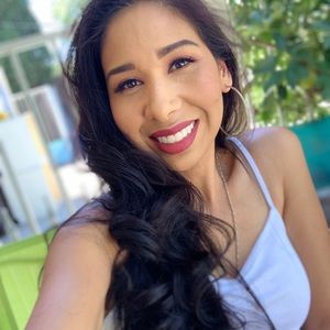 Meet your Posher, Alba